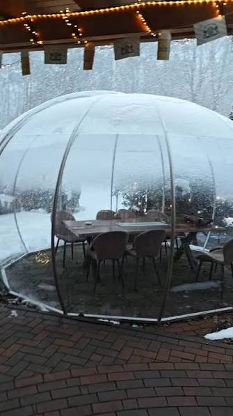 Glaskuppel im Winter